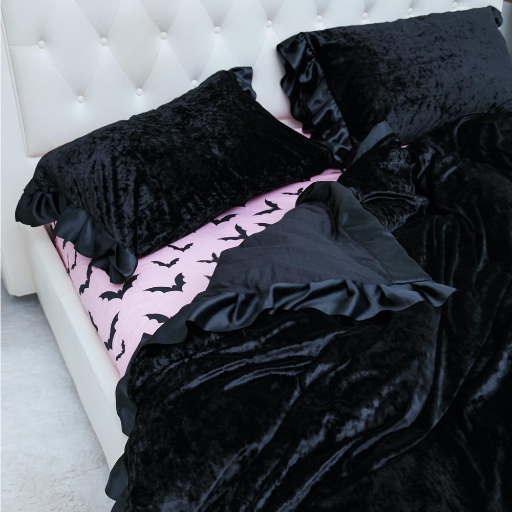 Dollskill Velvet Snooze Duvet Set
